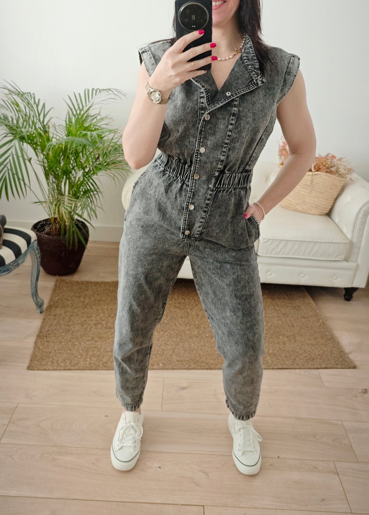 Mono Tina gris deslavado