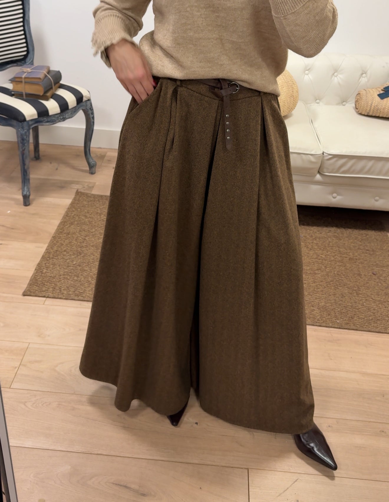 Pantalón Elisenda espiga marrón