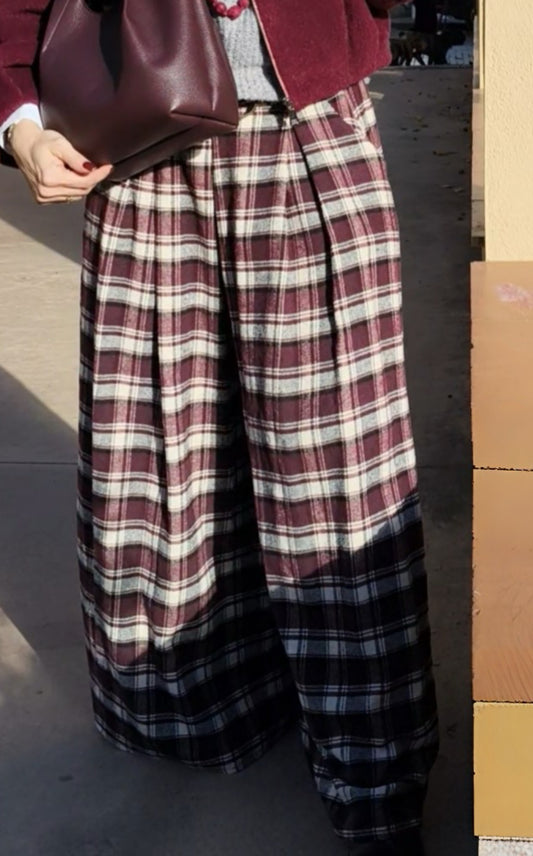 Pantalón Elisenda cuadro Burdeos